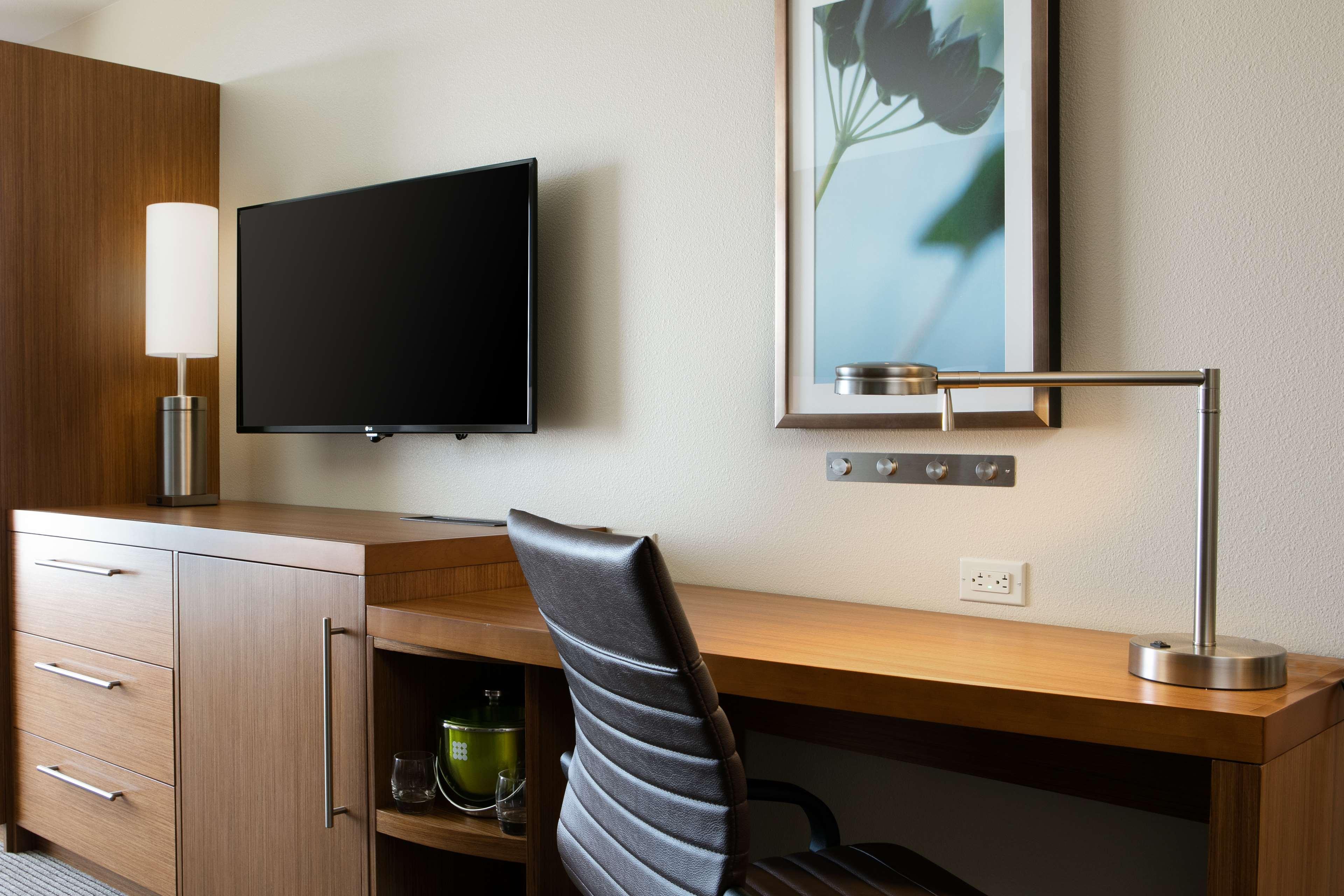 Hyatt Place Kansas Center