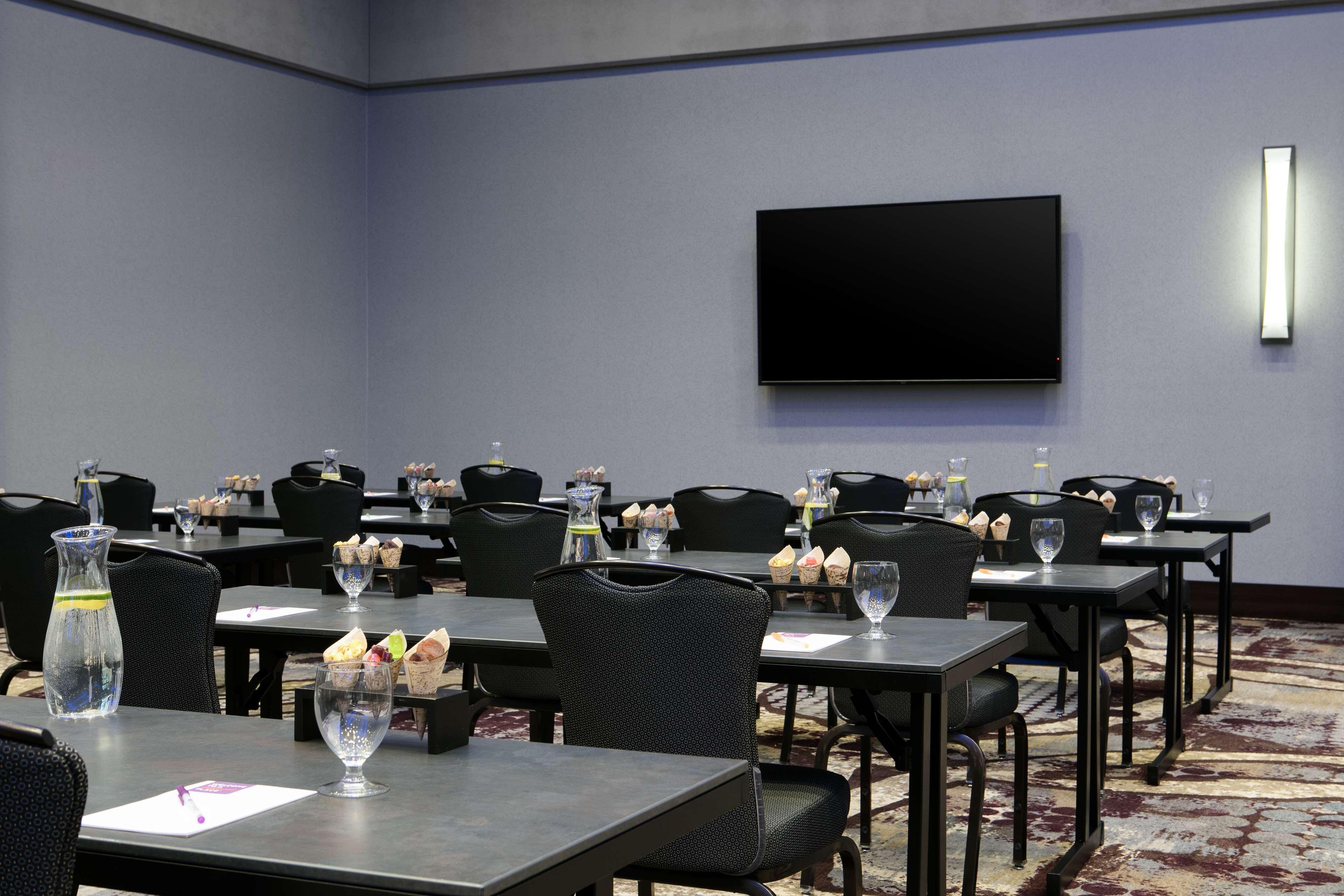 Hyatt Place Kansas Center 3*
